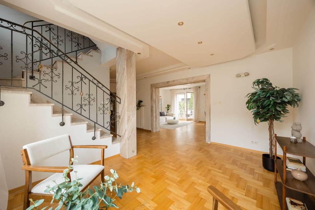 Spacious family home with garden in green Bemowo – 1
