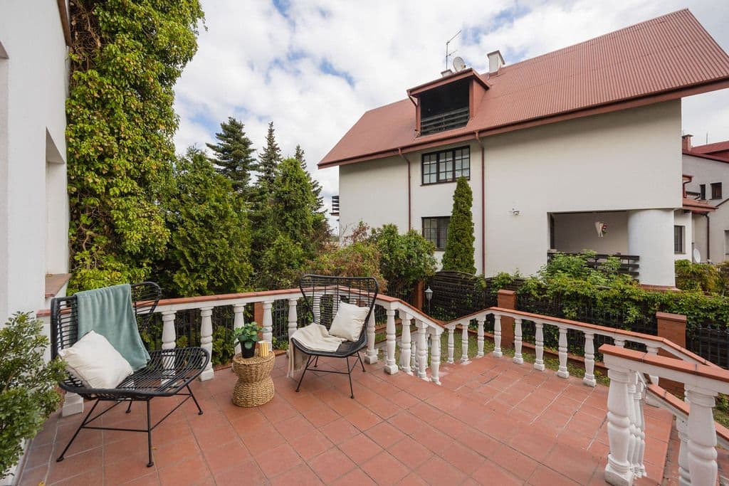 Spacious family home with garden in green Bemowo – 22