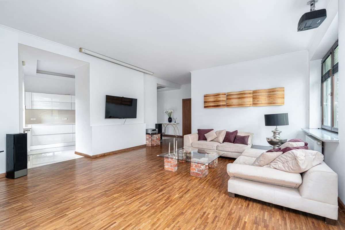 Elegant 3-room apartment with private garden in Wilanów – 3