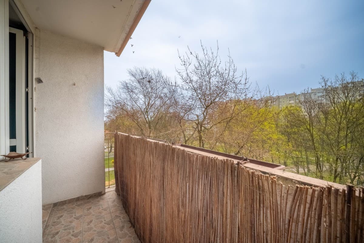 Spacious 4-room apartment near Bemowo Metro – 21