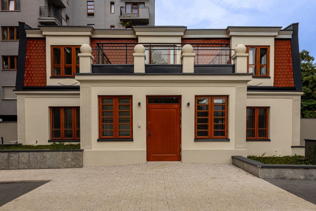 Historic villa with modern office space for rent – 2