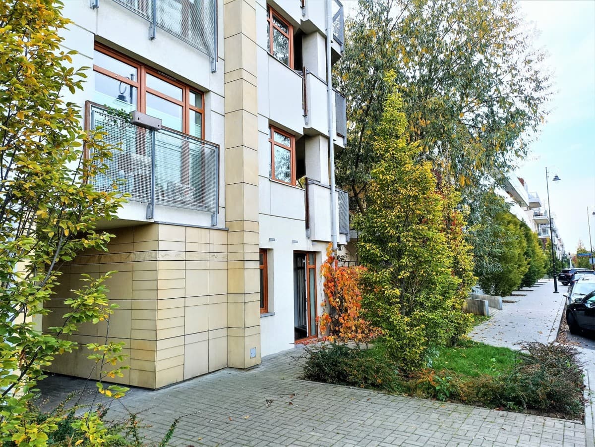 Adapted residential space with commercial potential – 2