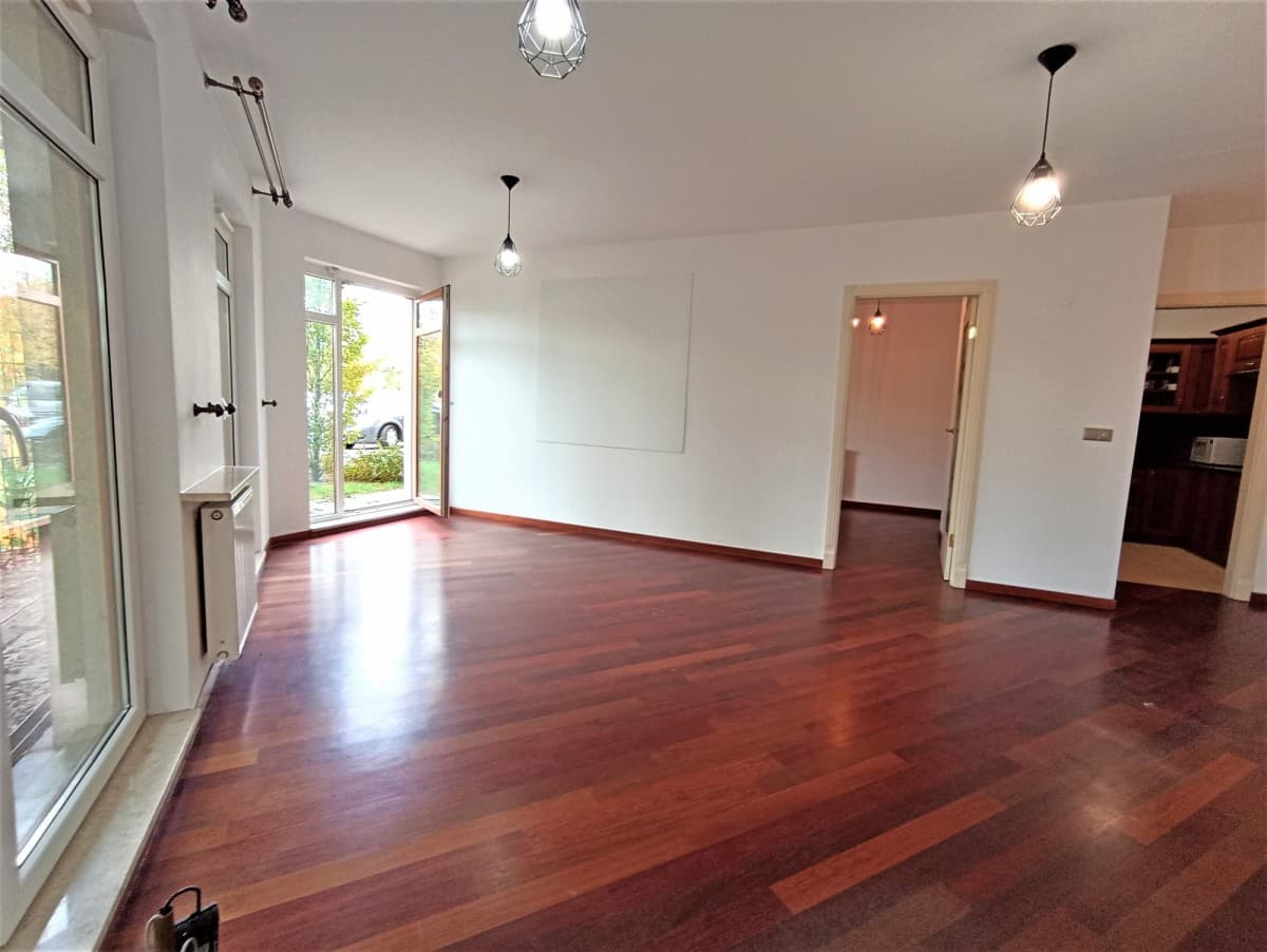 Adapted residential space with commercial potential – 3