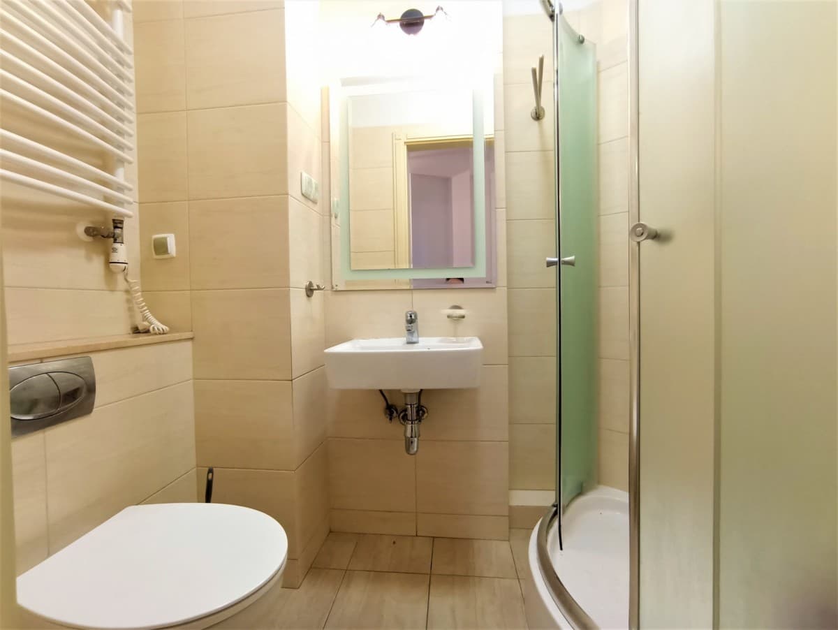 Adapted residential space with commercial potential – 7