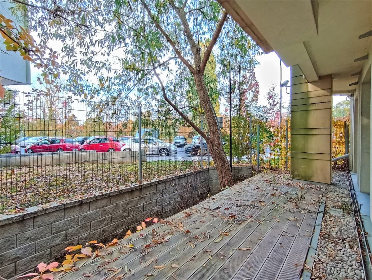 Adapted residential space with commercial potential – 10