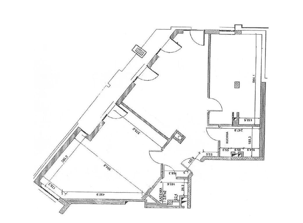 Adapted residential space with commercial potential – 11