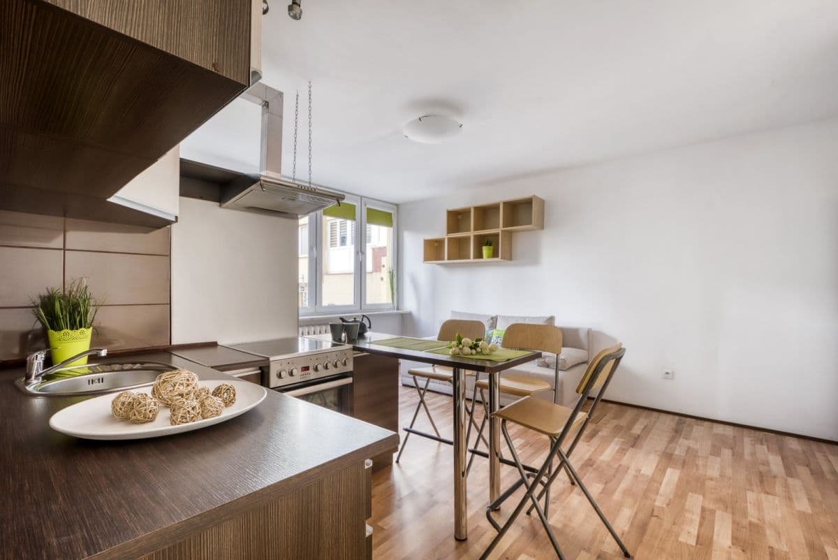 Quiet 2-room apartment in central Warsaw – 2