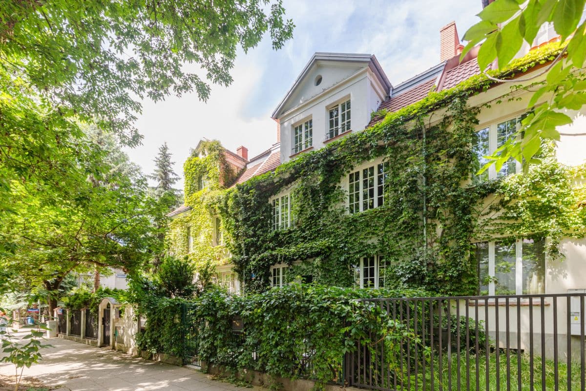Historic apartment in prestigious Saska Kępa – 2