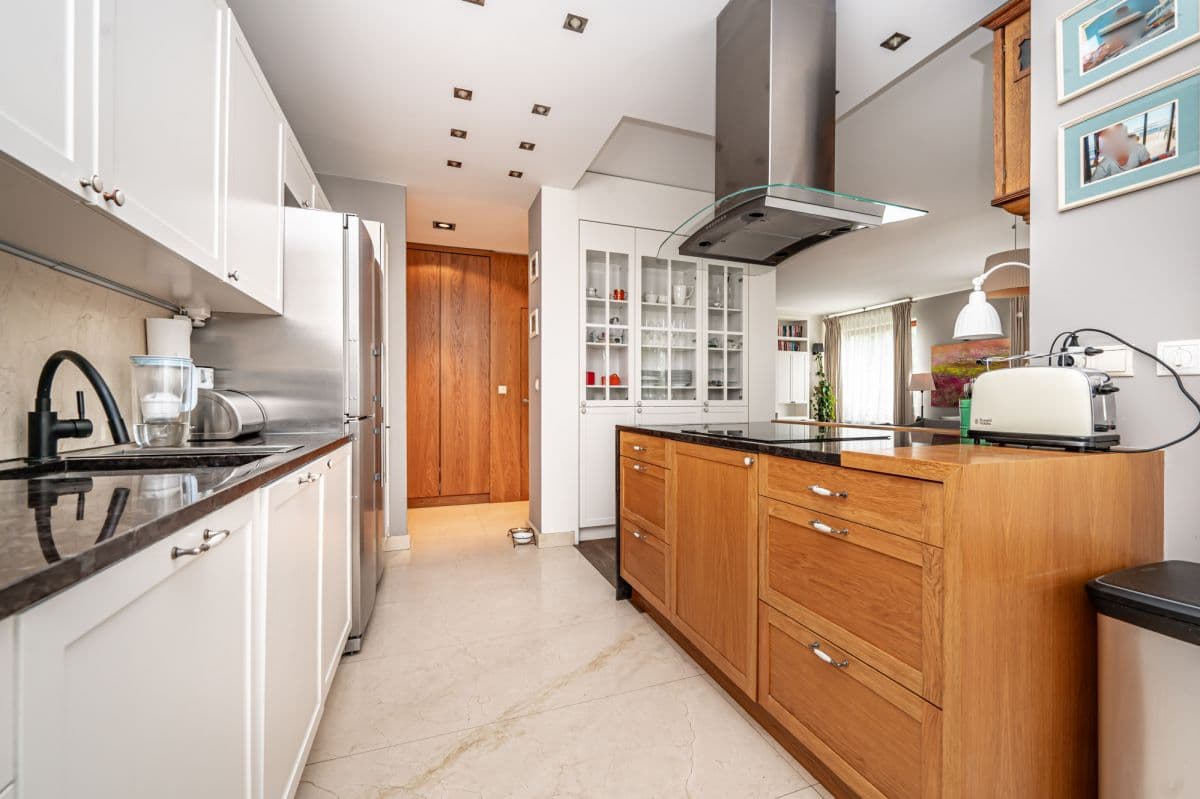 Spacious 3-bedroom apartment in prestigious Marina Mokotów – 10