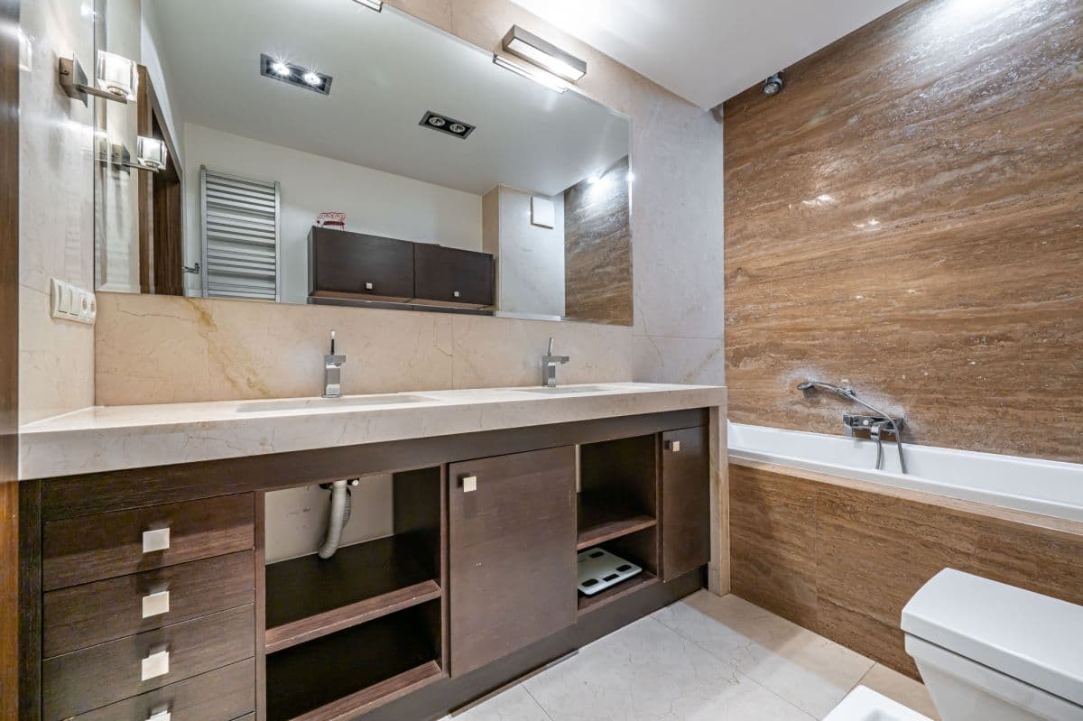 Spacious 3-bedroom apartment in prestigious Marina Mokotów – 24
