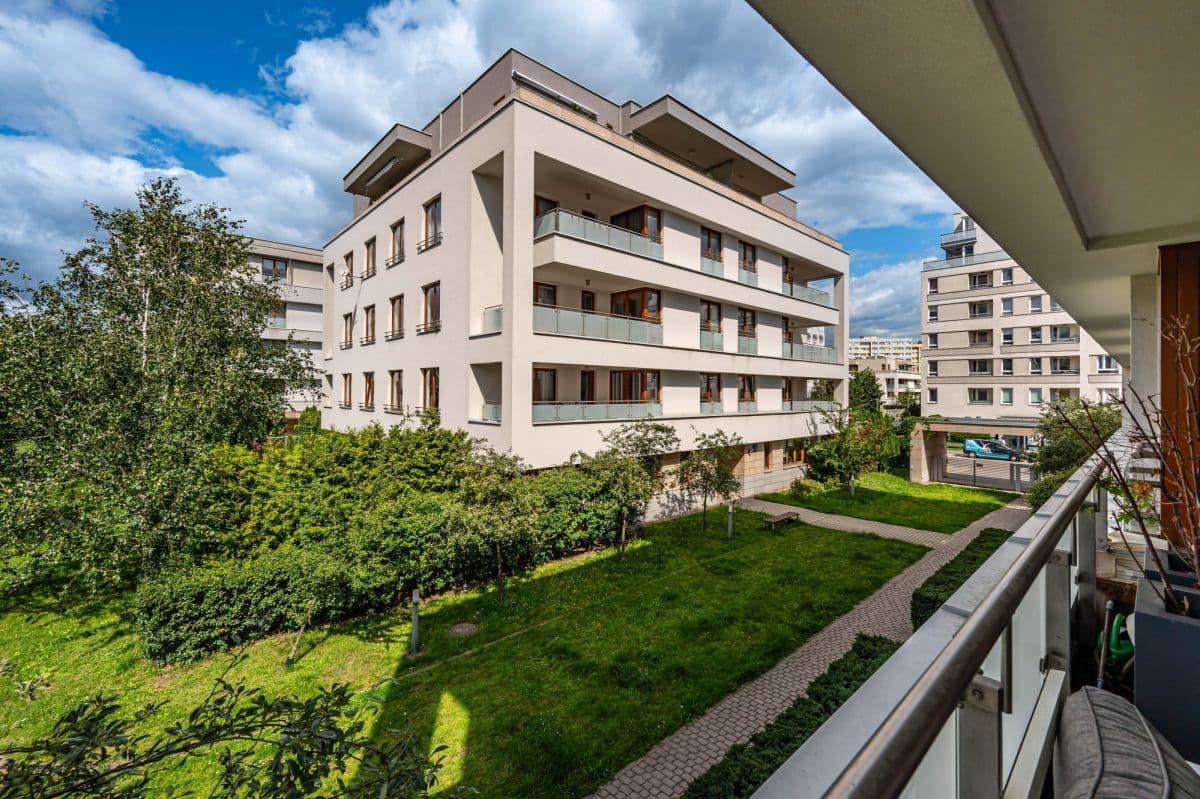 Spacious 3-bedroom apartment in prestigious Marina Mokotów – 28