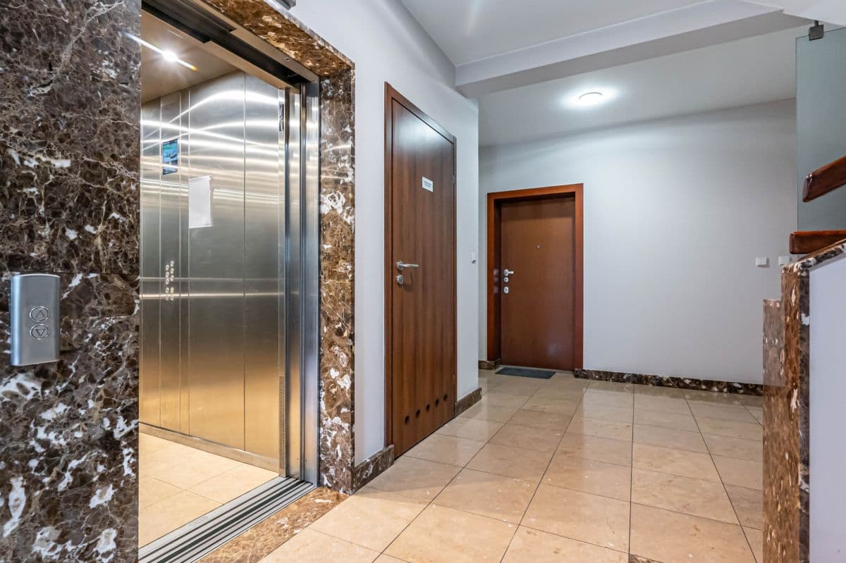 Spacious 3-bedroom apartment in prestigious Marina Mokotów – 30
