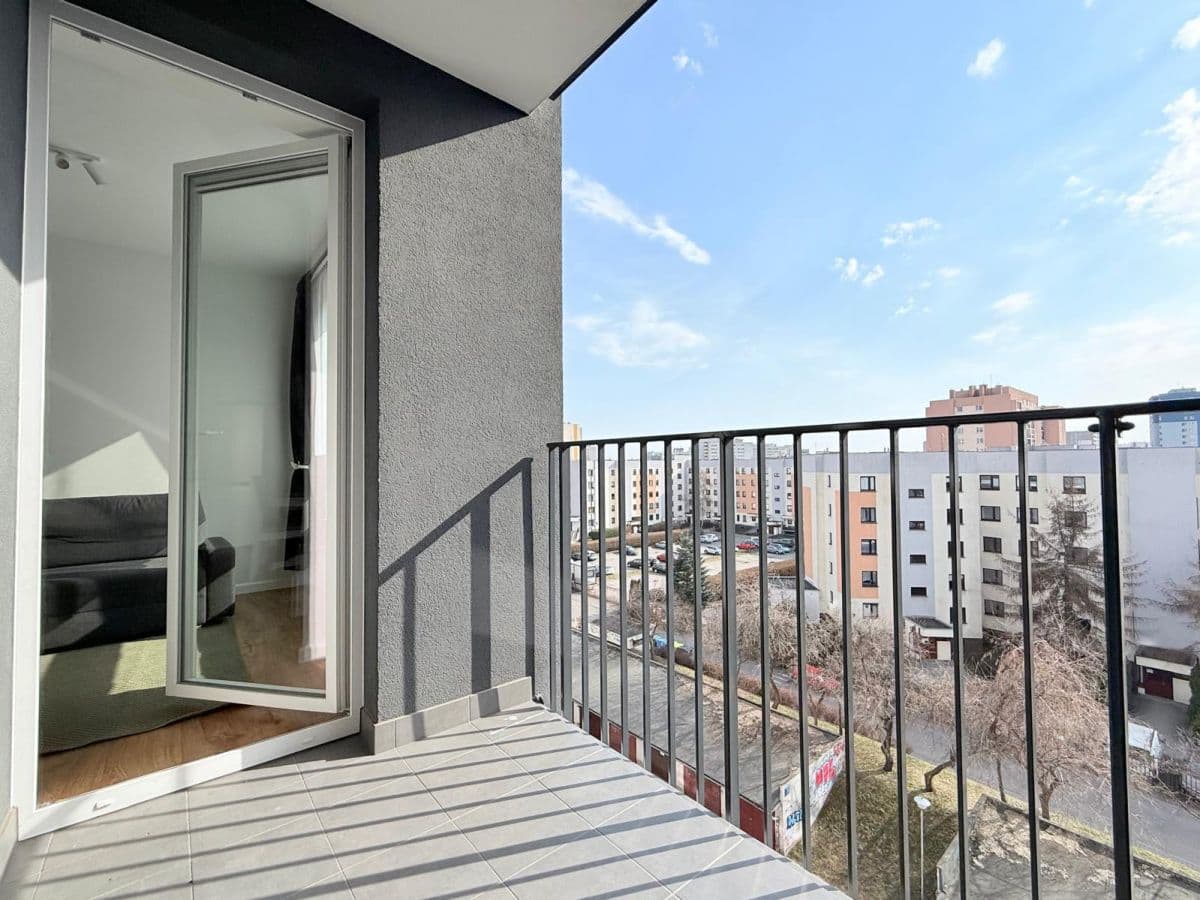 New 3-room apartment near Atrium Promenada – 2