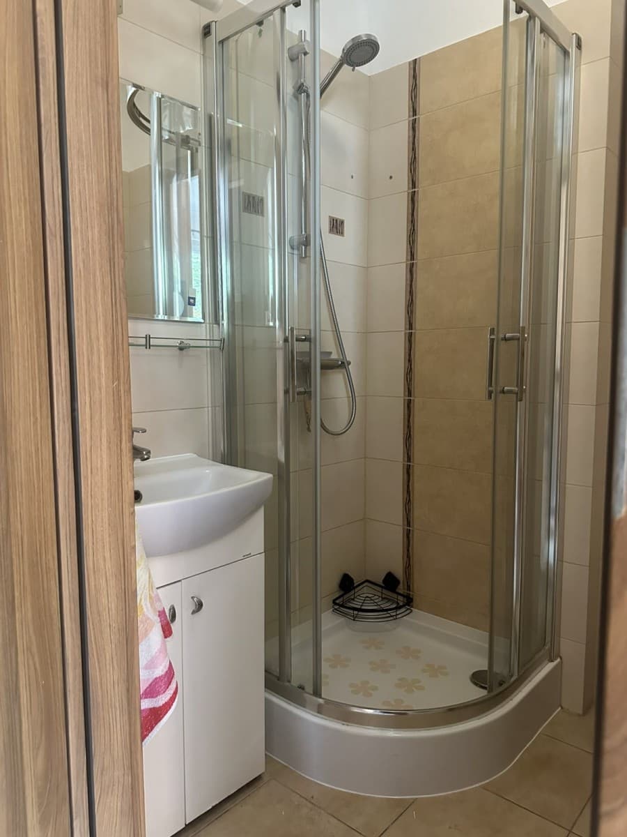 Charming studio apartment with separate kitchen – 5