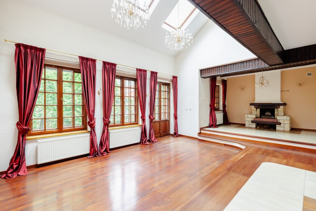 Spacious townhouse near forest with double garage – 1