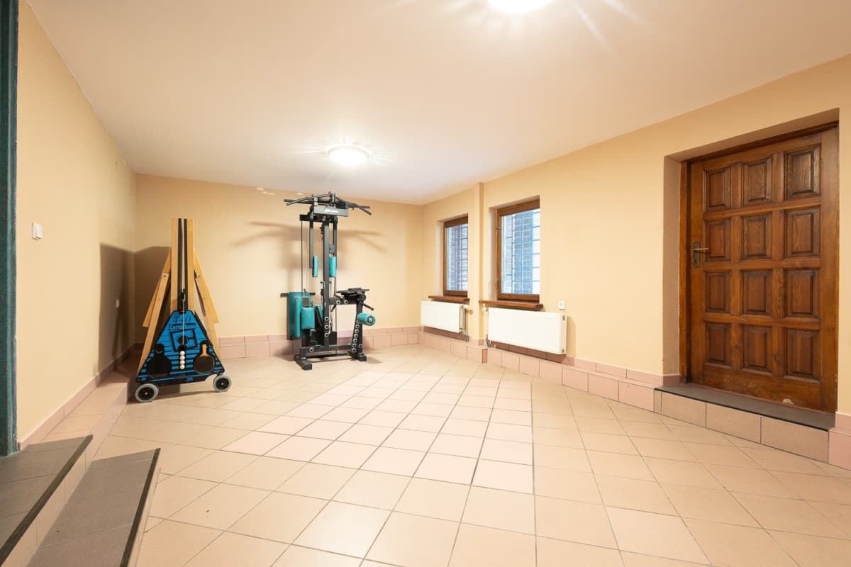 Spacious townhouse near forest with double garage – 20
