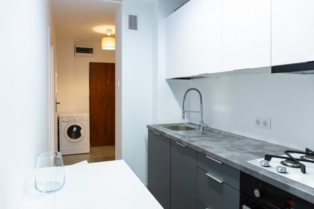 Charming 2-room apartment near public transport – 9