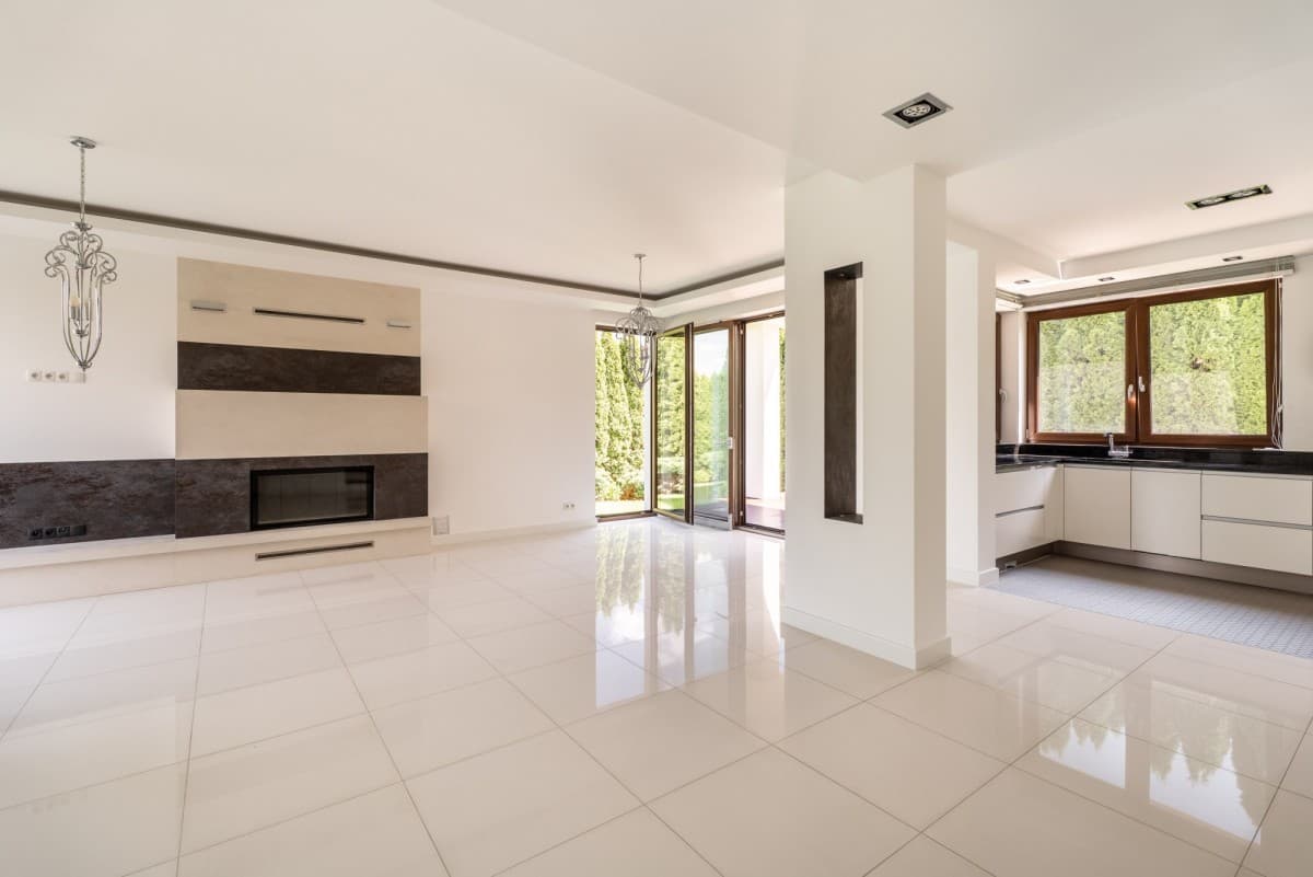 Elegant home with garden near American School – 8