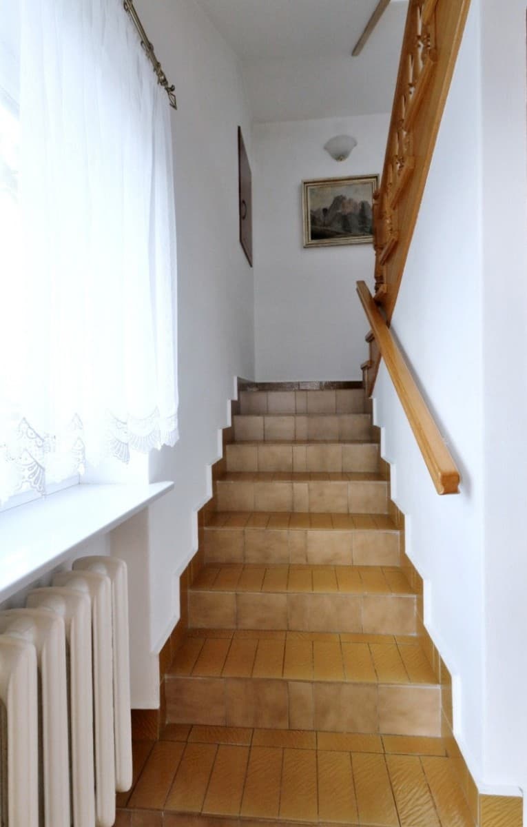 Spacious home with commercial space on Radzymińska – 18
