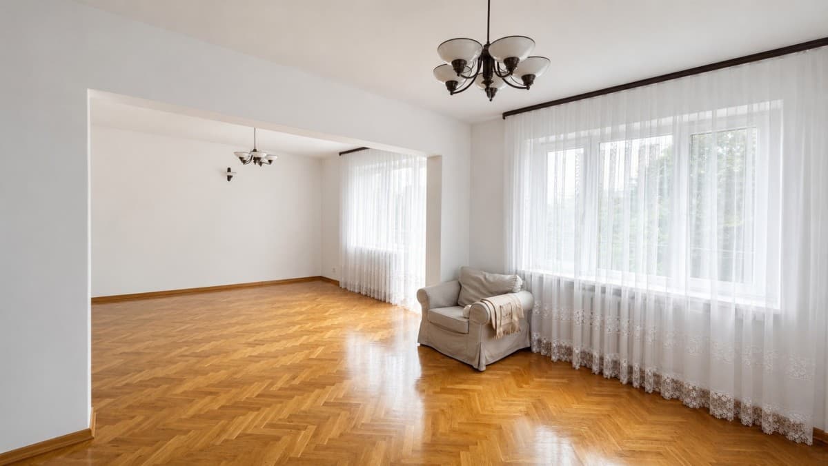 Spacious home with commercial space on Radzymińska – 1