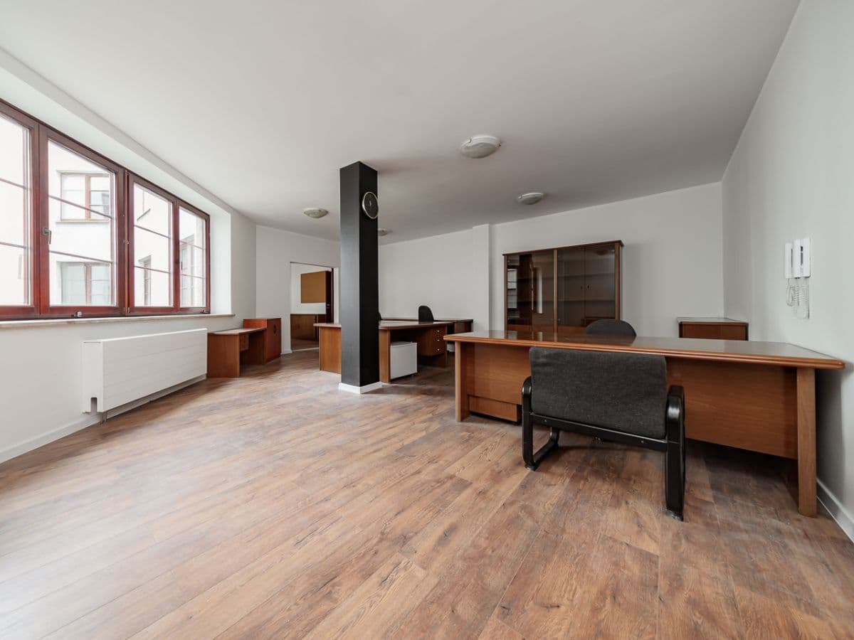 Spacious 180 m² apartment with flexible design options – 1