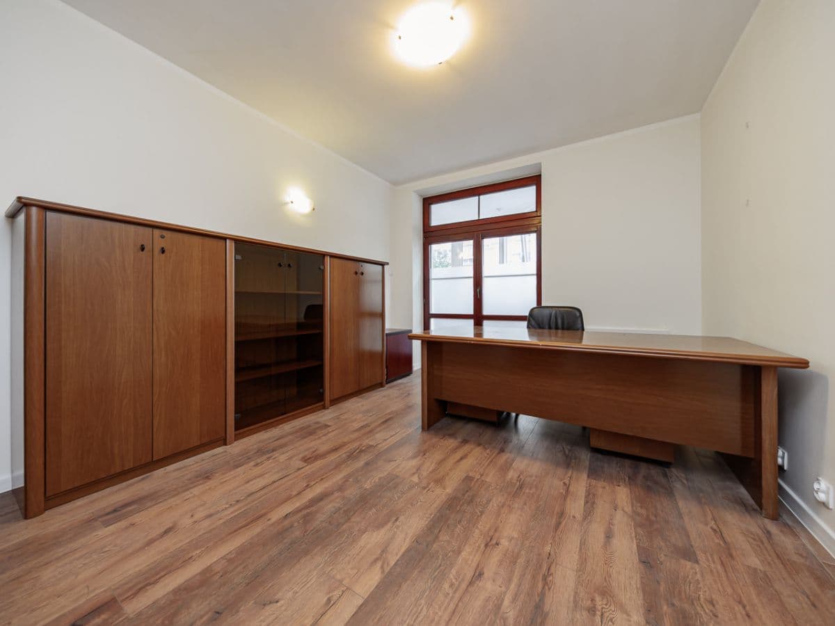 Spacious 180 m² apartment with flexible design options – 4