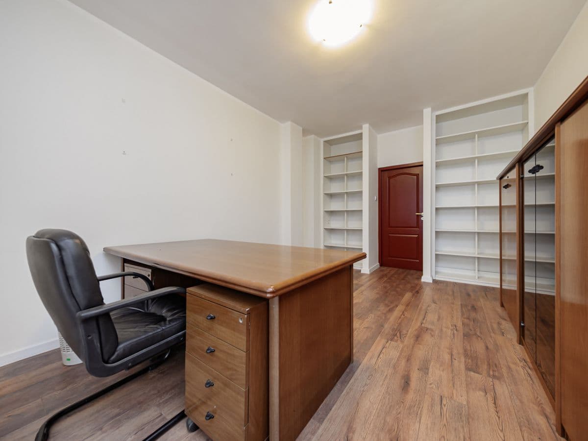 Spacious 180 m² apartment with flexible design options – 5