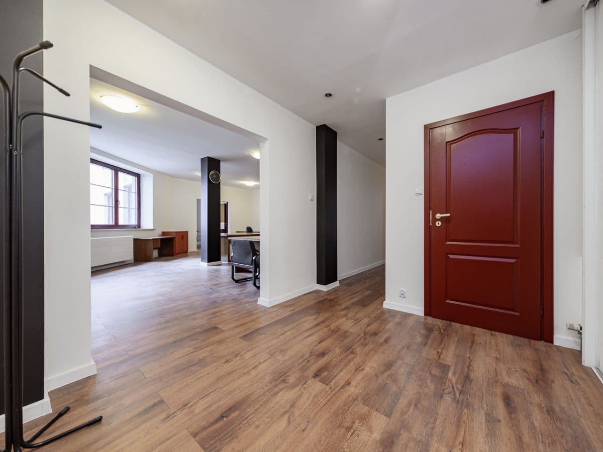Spacious 180 m² apartment with flexible design options – 11