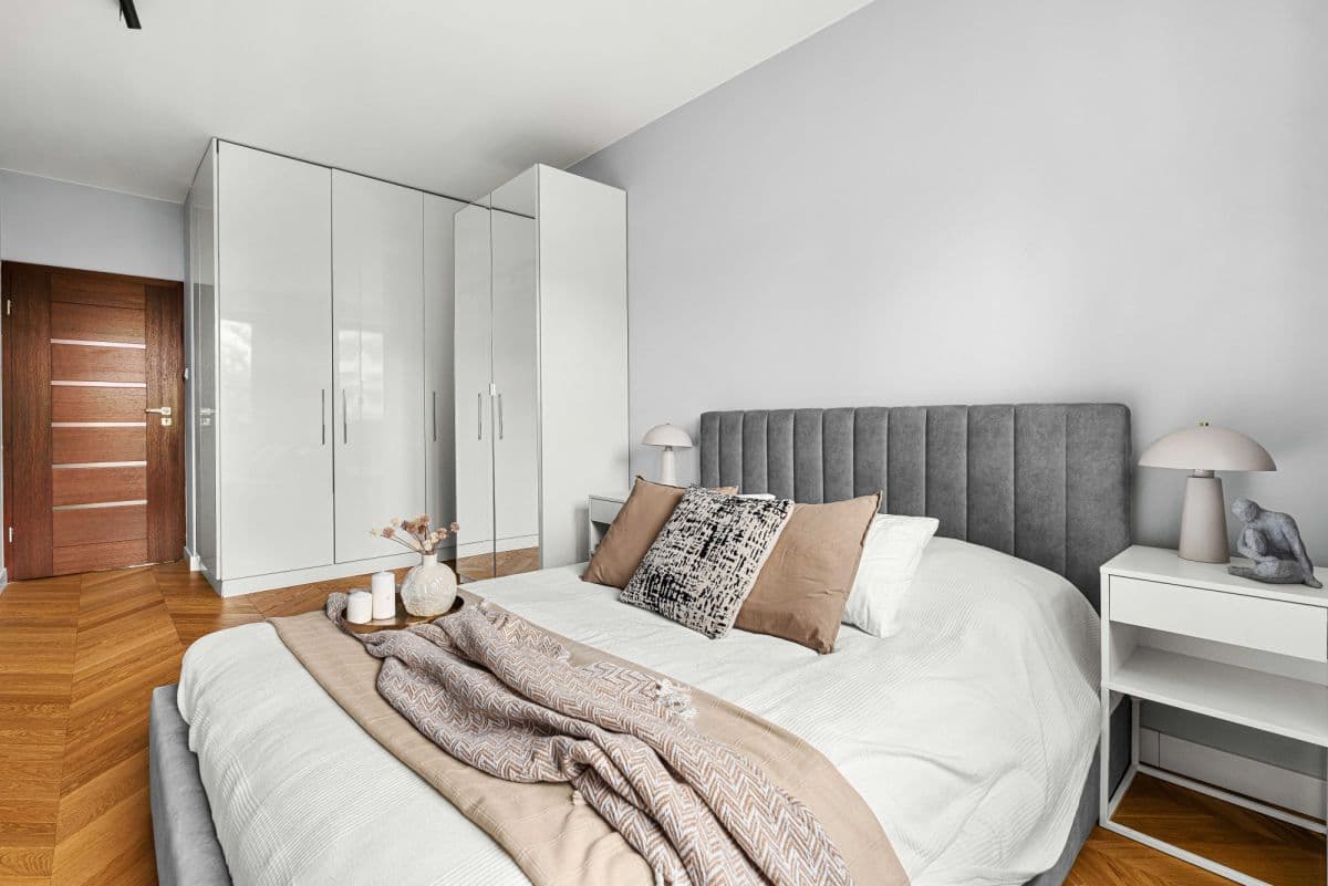 Stylish, renovated 3-room apartment with balcony – 8
