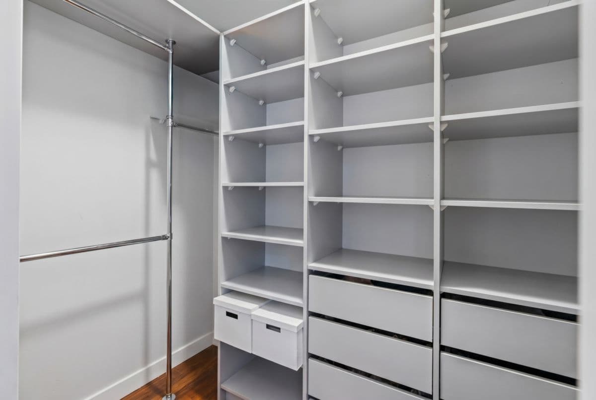 Spacious 4-room apartment in Mokotów, ready to move in – 16