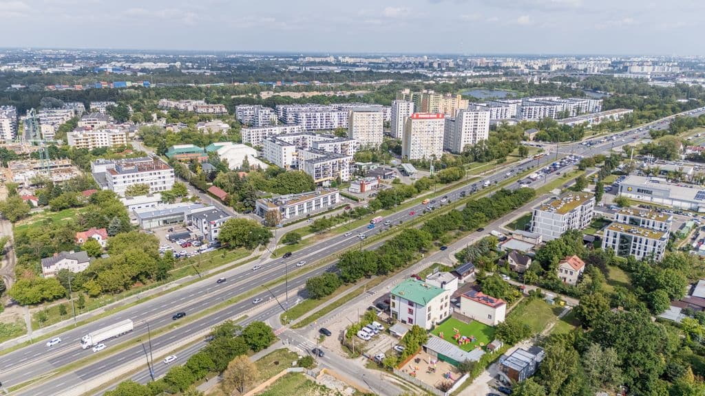 Investment plot with zoning for office, services, restaurant – 7