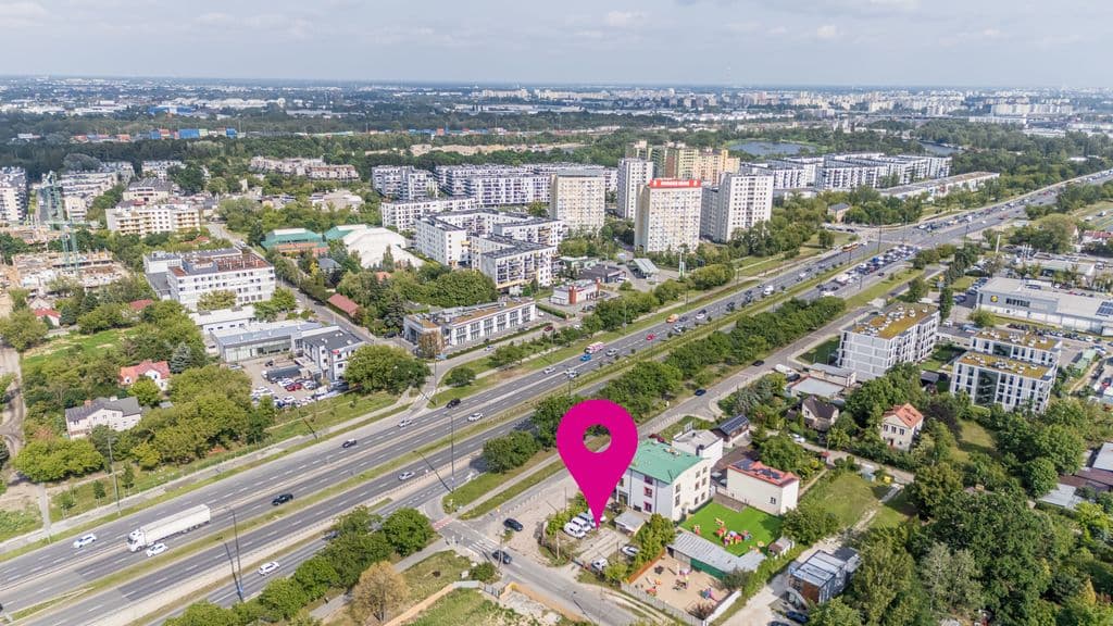 Investment plot with zoning for office, services, restaurant – 11