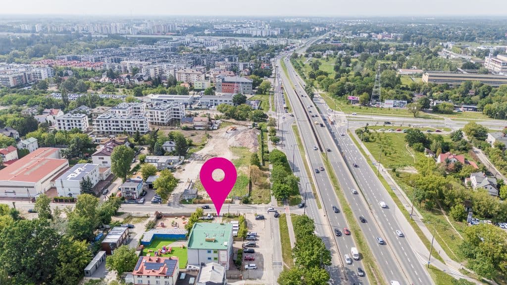 Investment plot with zoning for office, services, restaurant – 15