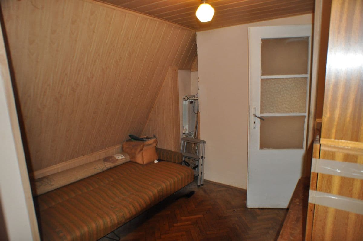 Home in quiet green area, quick access to Warsaw – 9