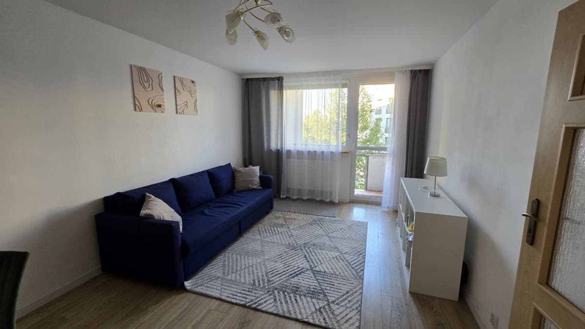 Renovated 2-room apartment in Bemowo with balcony – 1