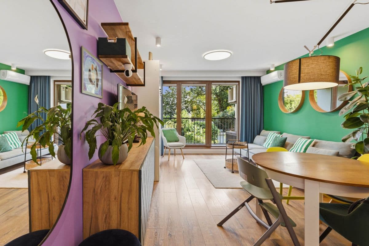 Cozy three-room apartment with large loggia – 2