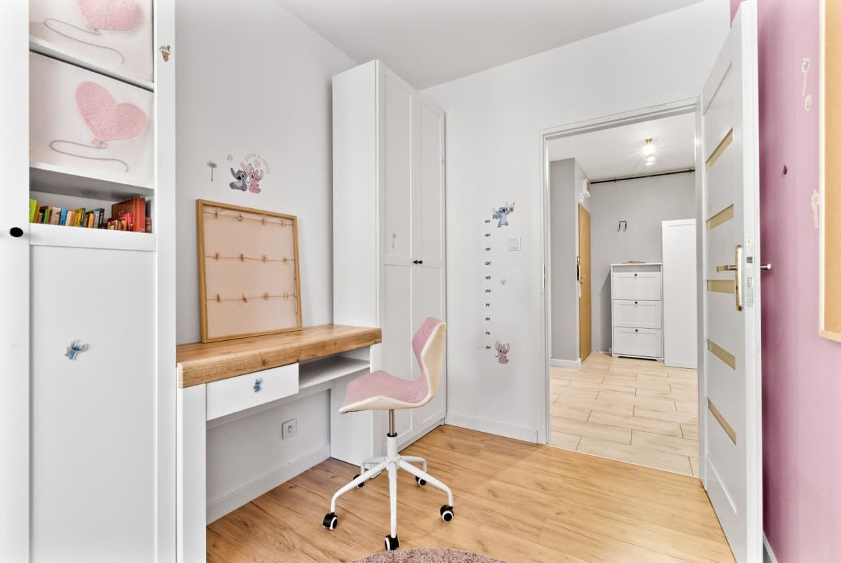Cozy 2-room apartment with large balcony – 8