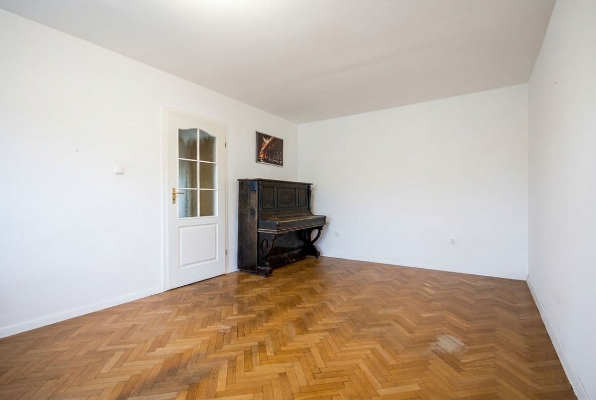 3-room apartment with renovation potential in Bielany – 3