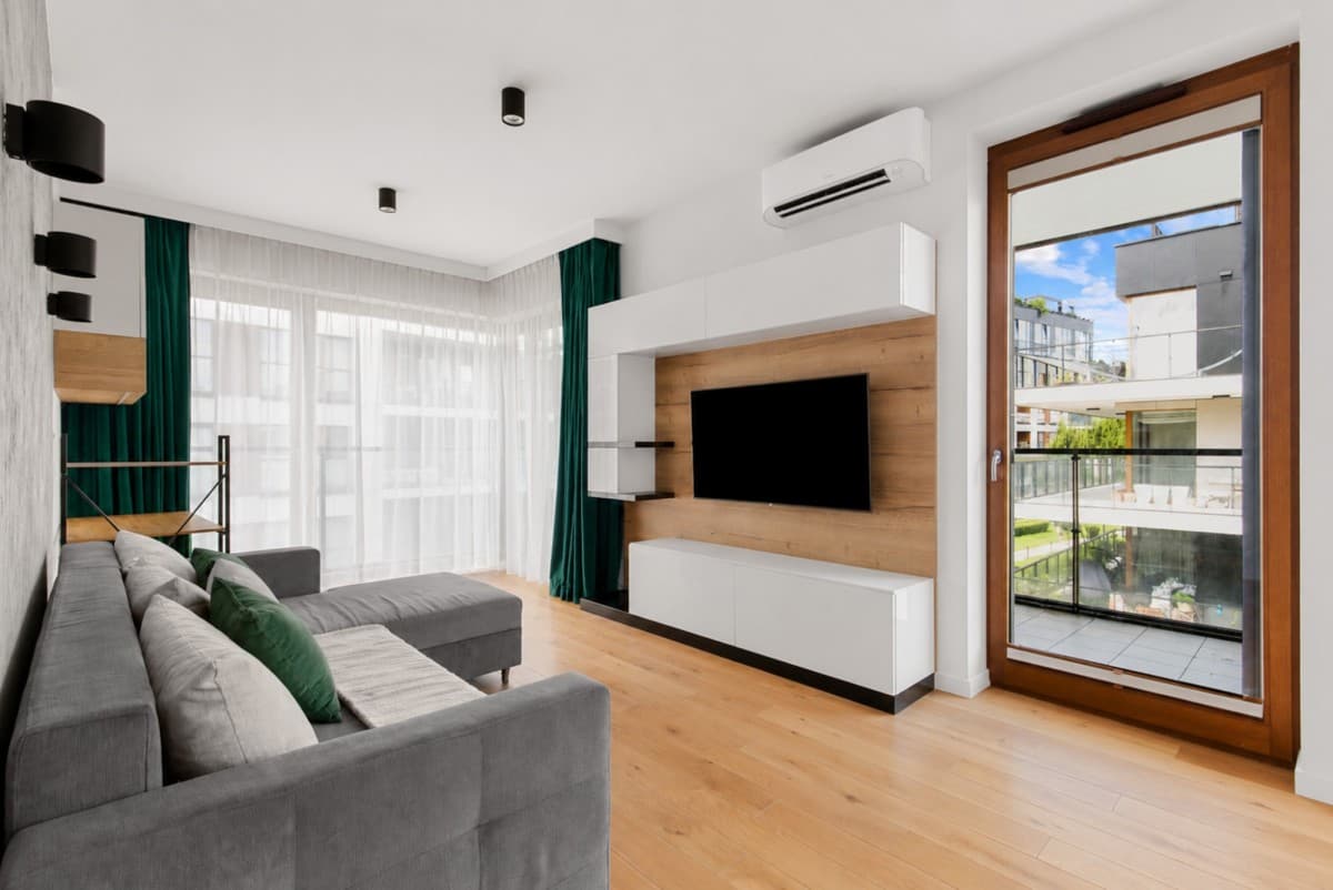 Elegant apartment with smart home features in Żoliborz – 2