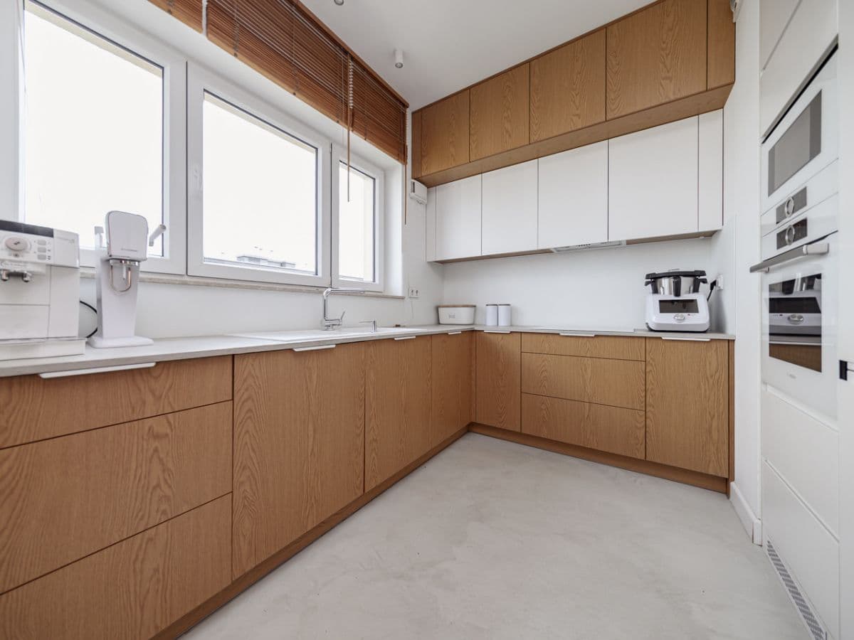 Stylish 4-room apartment with 17 m² terrace – 4
