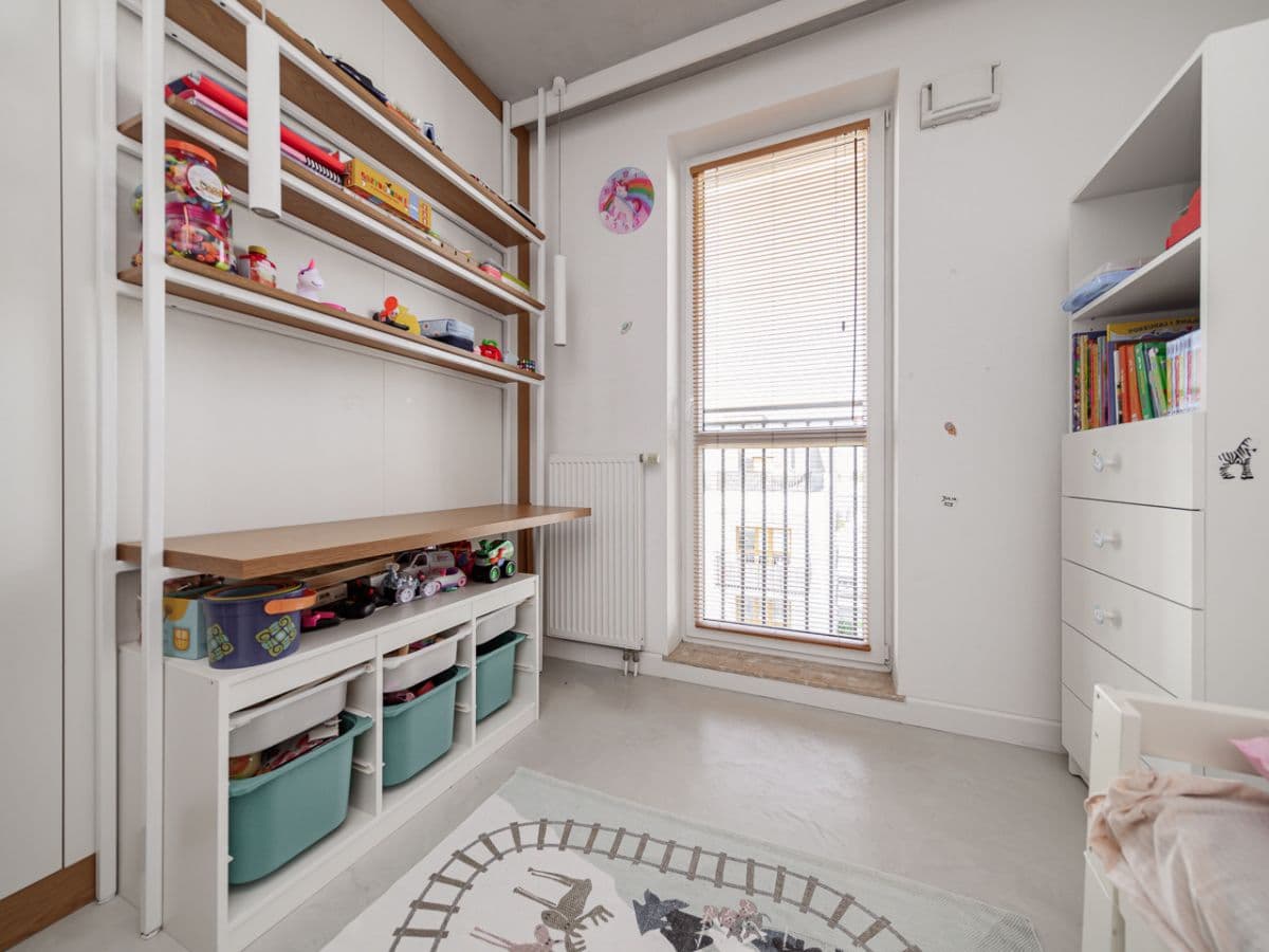 Stylish 4-room apartment with 17 m² terrace – 12