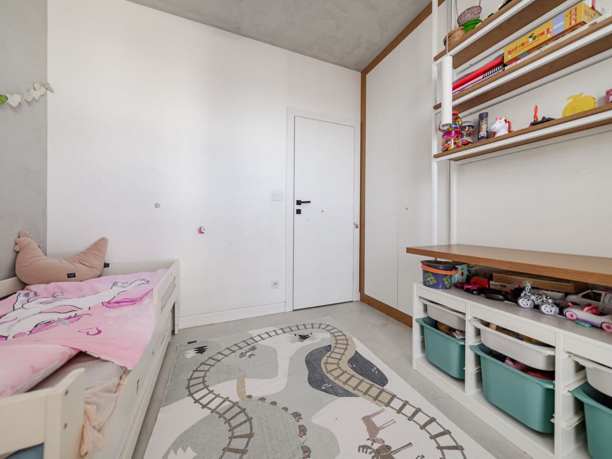 Stylish 4-room apartment with 17 m² terrace – 14