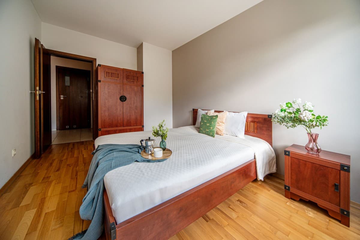 Spacious 3-room apartment in serene Wilanów – 11