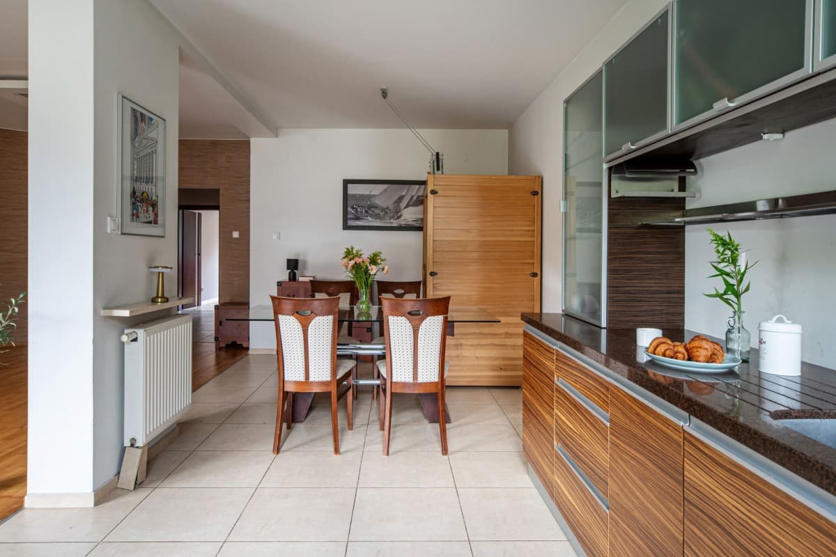 Spacious 3-room apartment in serene Wilanów – 4