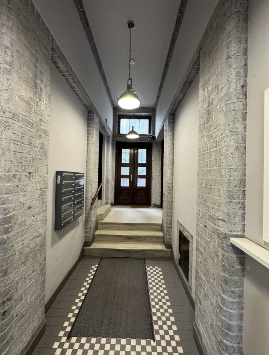 Charming 3-room flat in prime Mokotów location – 15