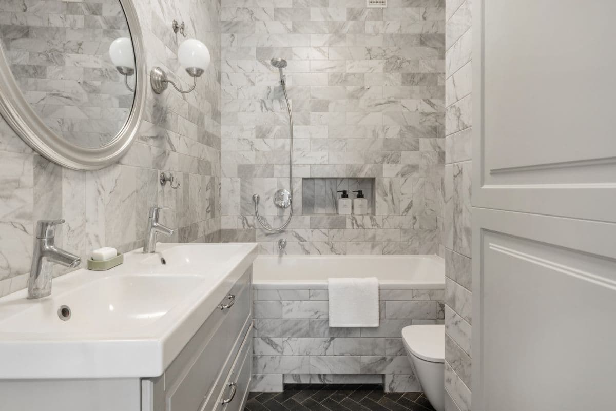 Spacious 3-room apartment in historic building – 7