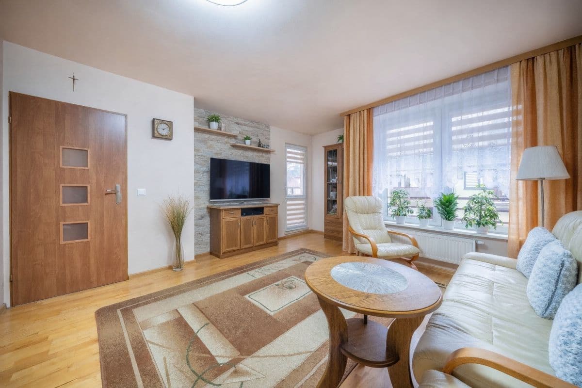 Spacious duplex apartment with two balconies in Piaseczno – 1