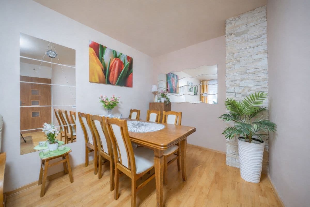 Spacious duplex apartment with two balconies in Piaseczno – 4