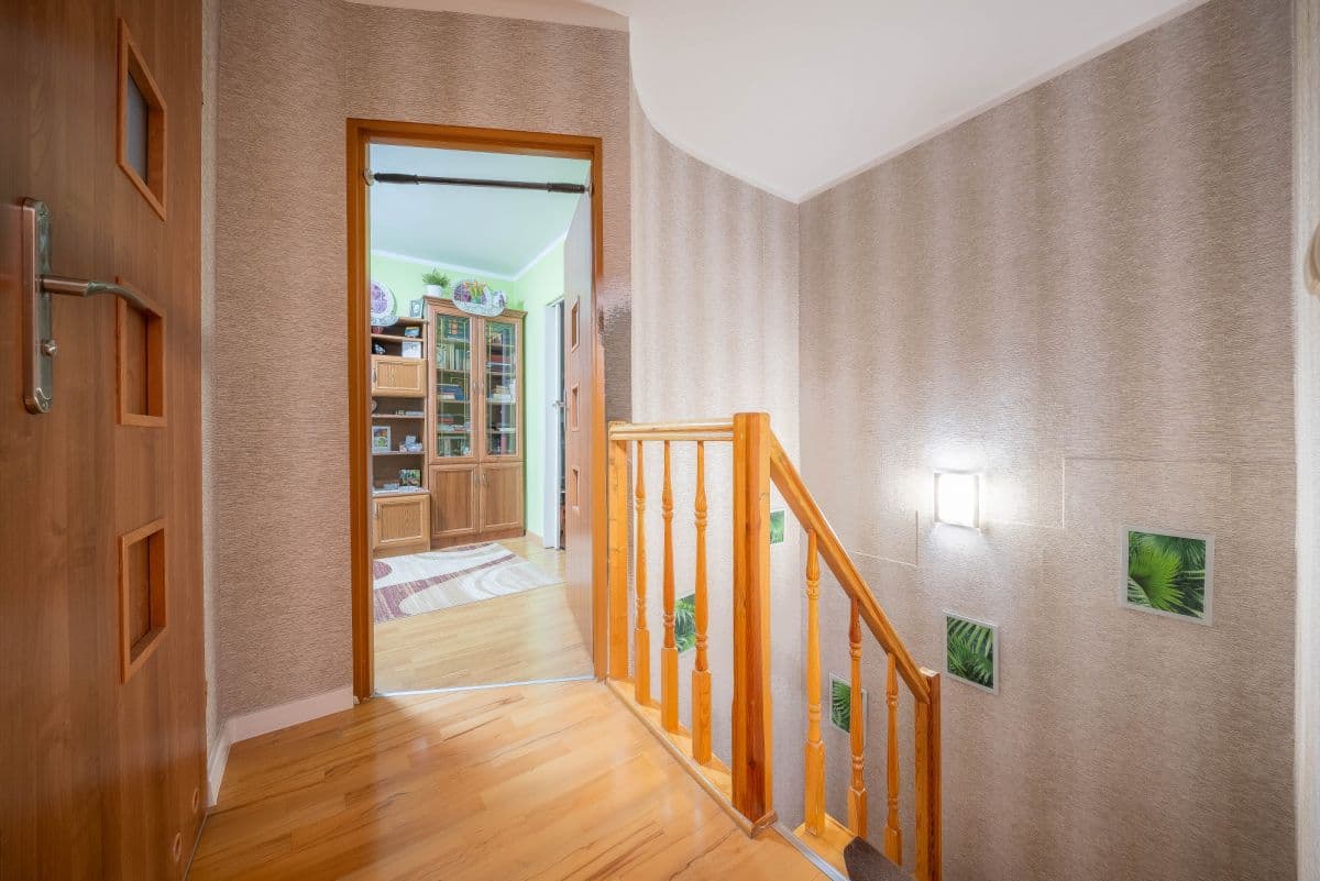 Spacious duplex apartment with two balconies in Piaseczno – 12