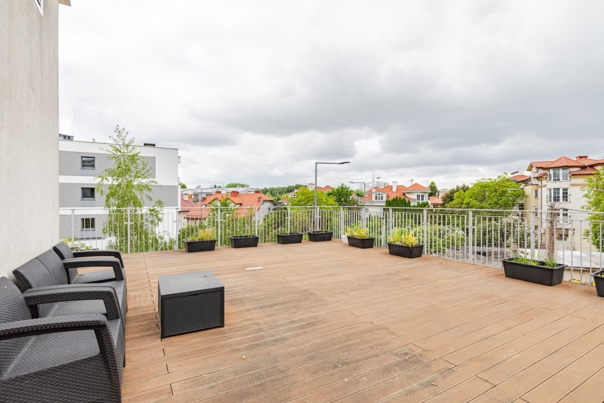 Spacious apartment with 80+ m² terrace near park – 13